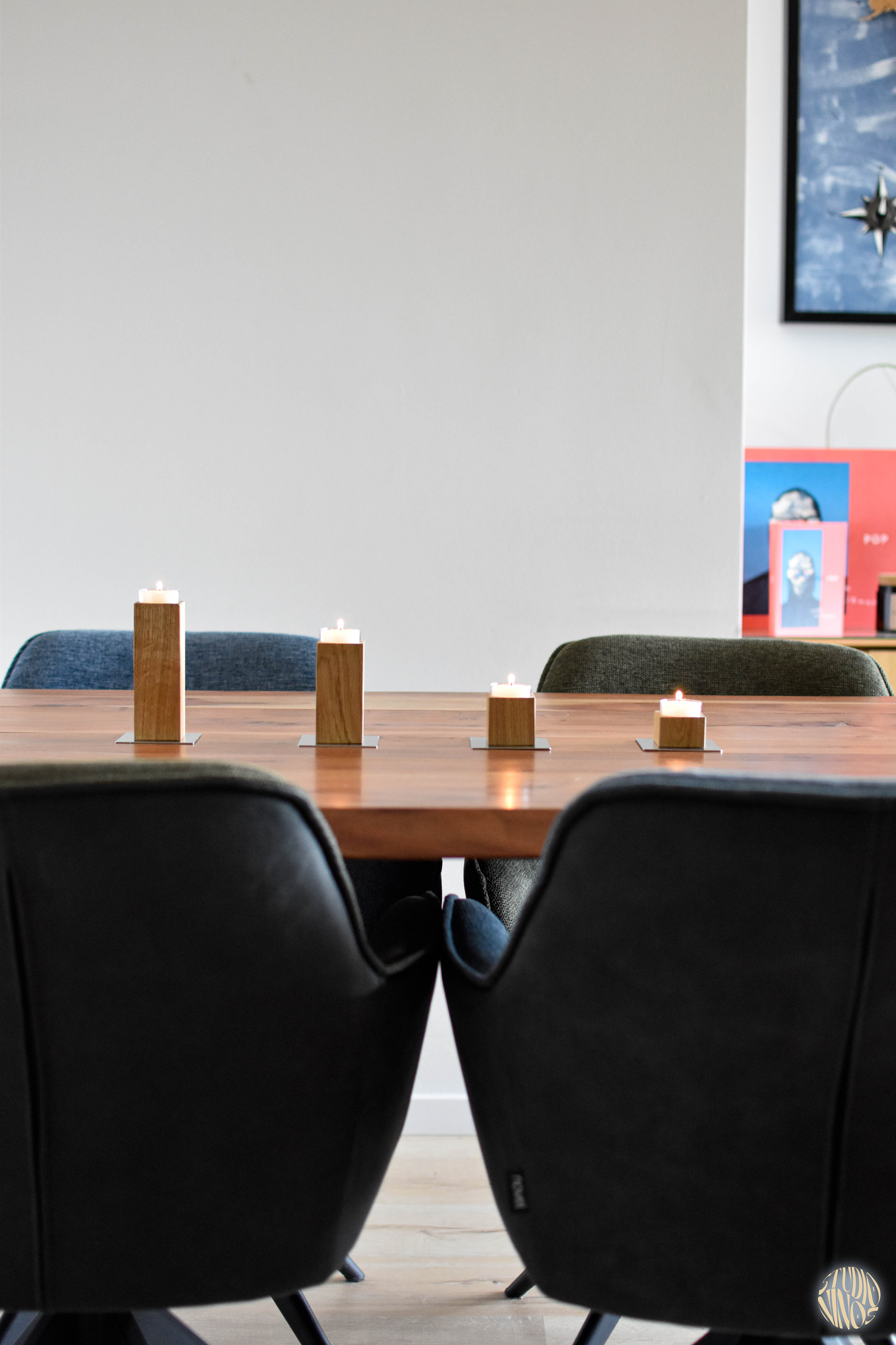 Roow – Dreiteiliges Holzkerzenhalter-Set mit Edelstahlplatte