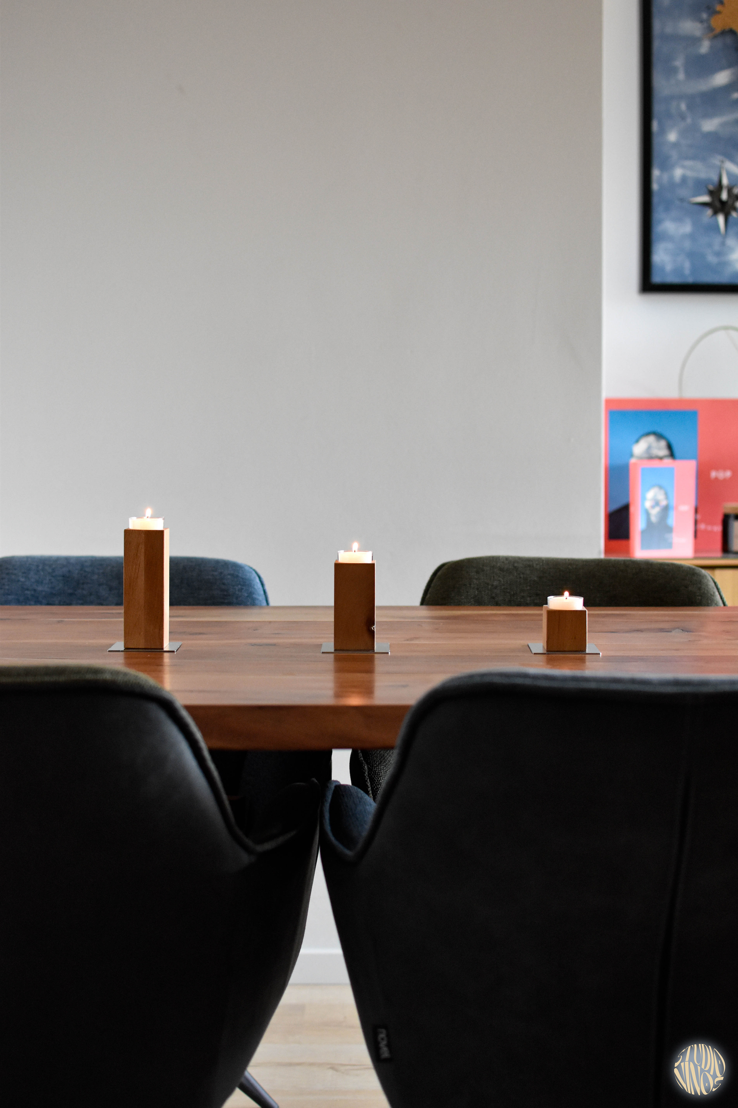 Roow – Dreiteiliges Holzkerzenhalter-Set mit Edelstahlplatte